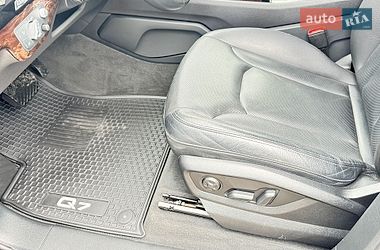 Позашляховик / Кросовер Audi Q7 2018 в Нововолинську