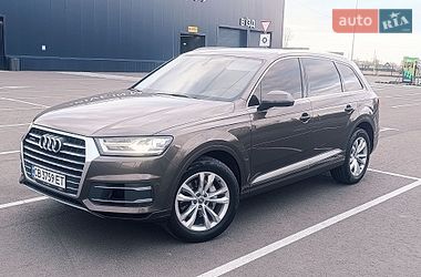 Позашляховик / Кросовер Audi Q7 2017 в Чернігові