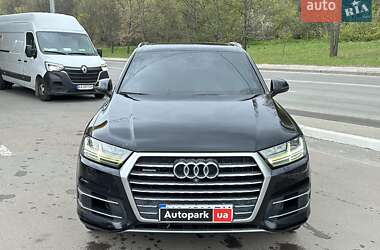 Внедорожник / Кроссовер Audi Q7 2016 в Киеве