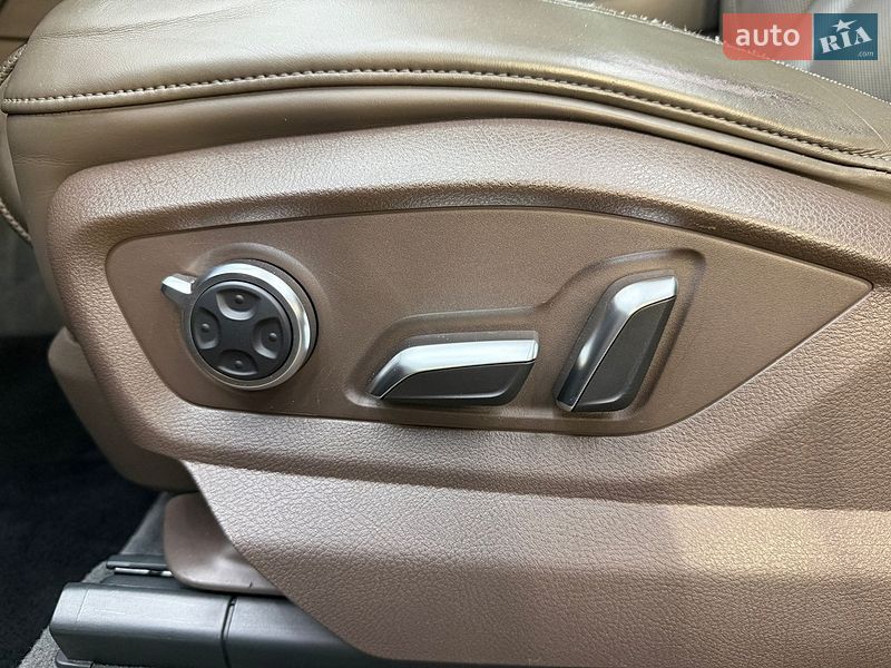 Внедорожник / Кроссовер Audi Q7 2016 в Киеве