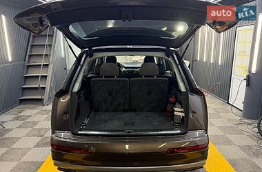 Внедорожник / Кроссовер Audi Q7 2016 в Киеве