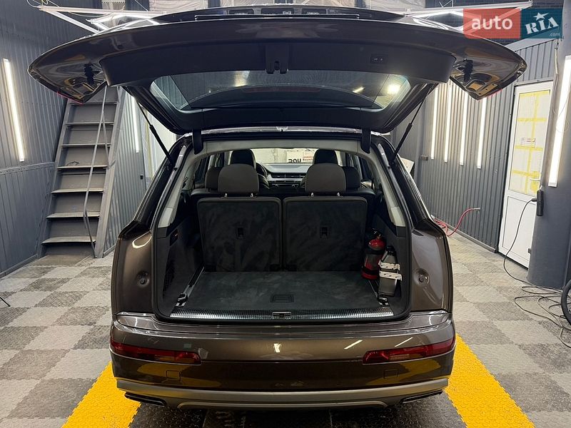 Внедорожник / Кроссовер Audi Q7 2016 в Киеве