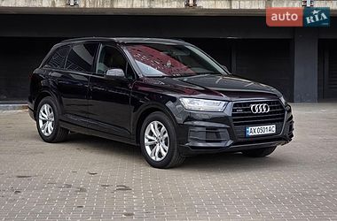 Позашляховик / Кросовер Audi Q7 2017 в Києві