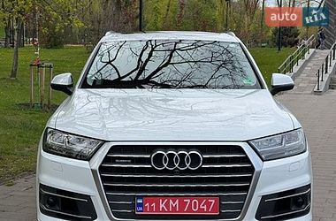 Внедорожник / Кроссовер Audi Q7 2018 в Киеве