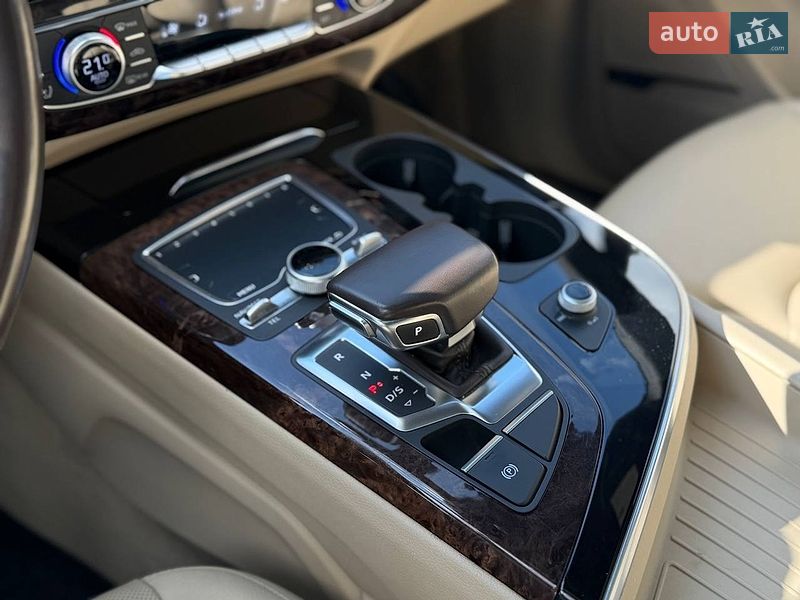 Внедорожник / Кроссовер Audi Q7 2017 в Львове