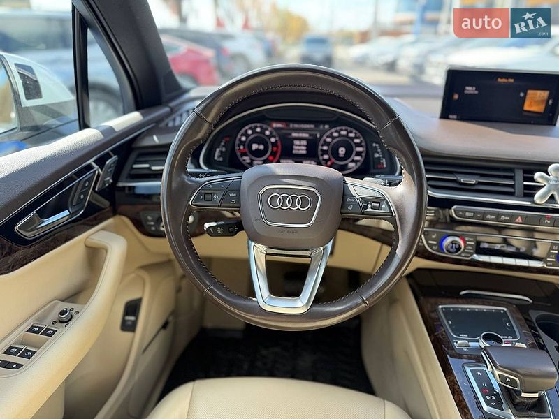 Внедорожник / Кроссовер Audi Q7 2017 в Львове