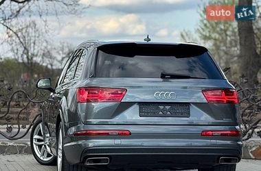 Внедорожник / Кроссовер Audi Q7 2017 в Дрогобыче