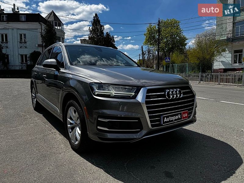 Позашляховик / Кросовер Audi Q7 2016 в Києві
