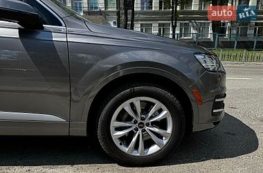 Позашляховик / Кросовер Audi Q7 2016 в Києві