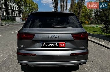 Позашляховик / Кросовер Audi Q7 2016 в Києві