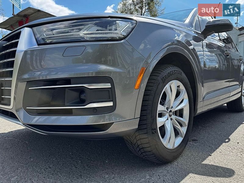 Позашляховик / Кросовер Audi Q7 2016 в Києві