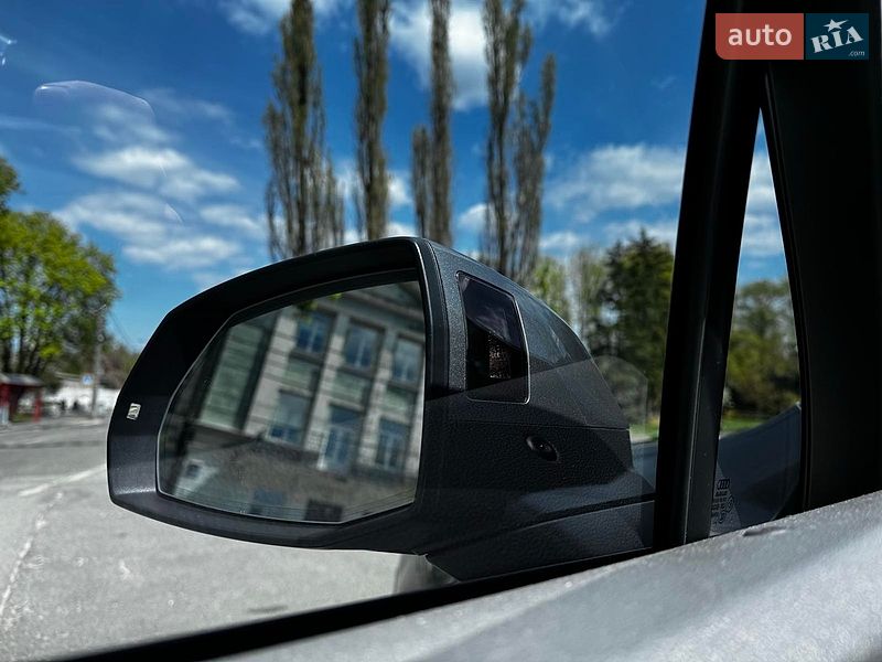 Позашляховик / Кросовер Audi Q7 2016 в Києві