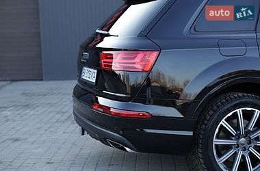 Внедорожник / Кроссовер Audi Q7 2016 в Сарнах