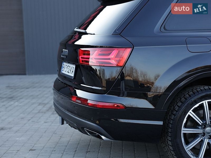 Внедорожник / Кроссовер Audi Q7 2016 в Сарнах