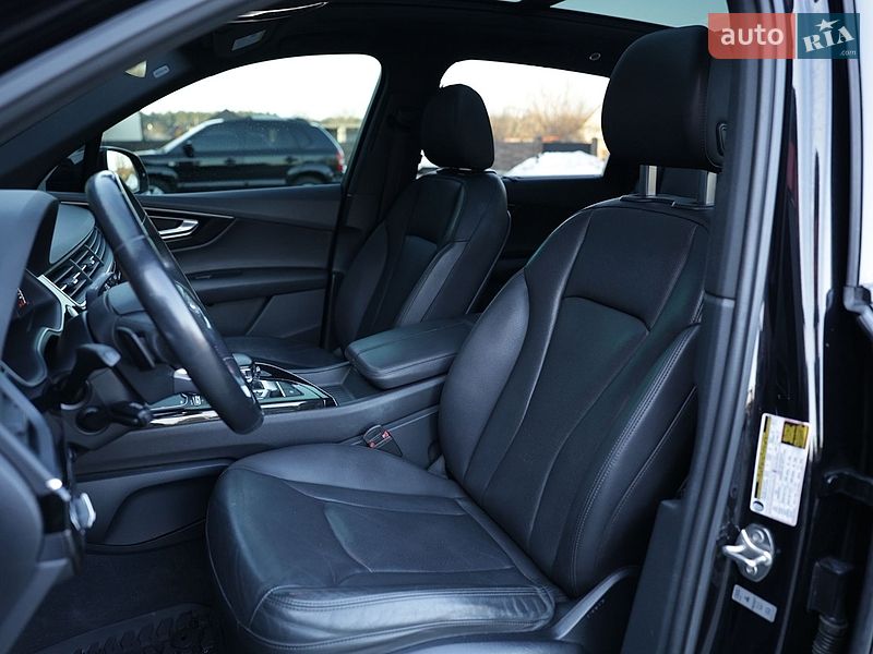 Внедорожник / Кроссовер Audi Q7 2016 в Сарнах