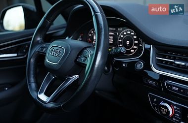 Внедорожник / Кроссовер Audi Q7 2016 в Сарнах