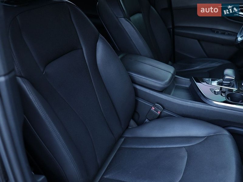 Внедорожник / Кроссовер Audi Q7 2016 в Сарнах