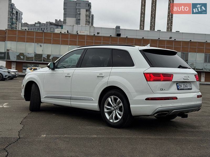 Внедорожник / Кроссовер Audi Q7 2017 в Киеве