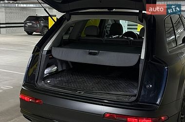 Позашляховик / Кросовер Audi Q7 2016 в Дніпрі