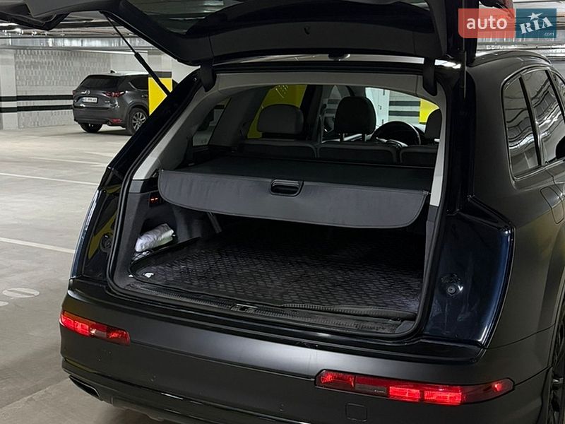Позашляховик / Кросовер Audi Q7 2016 в Дніпрі