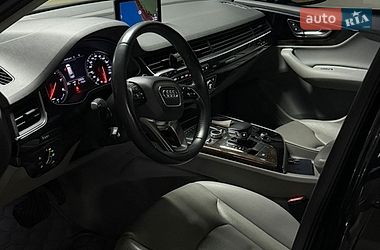 Позашляховик / Кросовер Audi Q7 2016 в Дніпрі