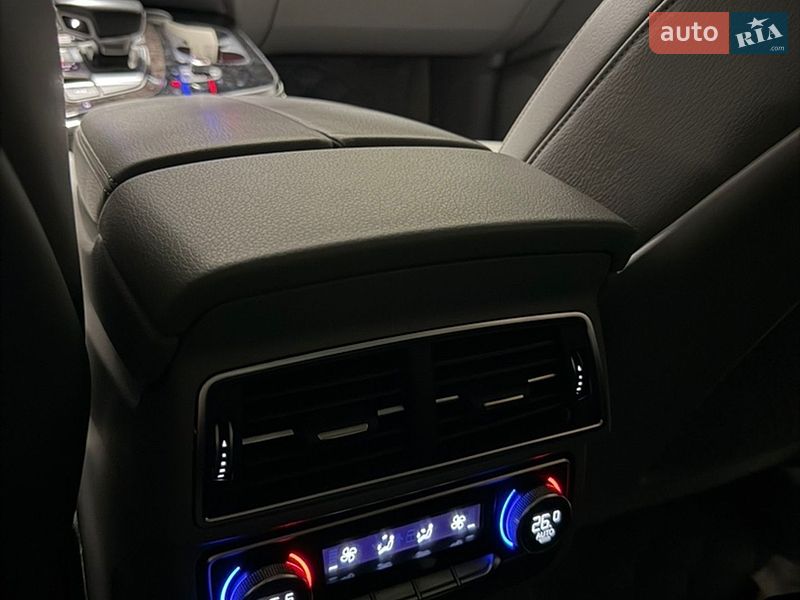 Позашляховик / Кросовер Audi Q7 2016 в Дніпрі