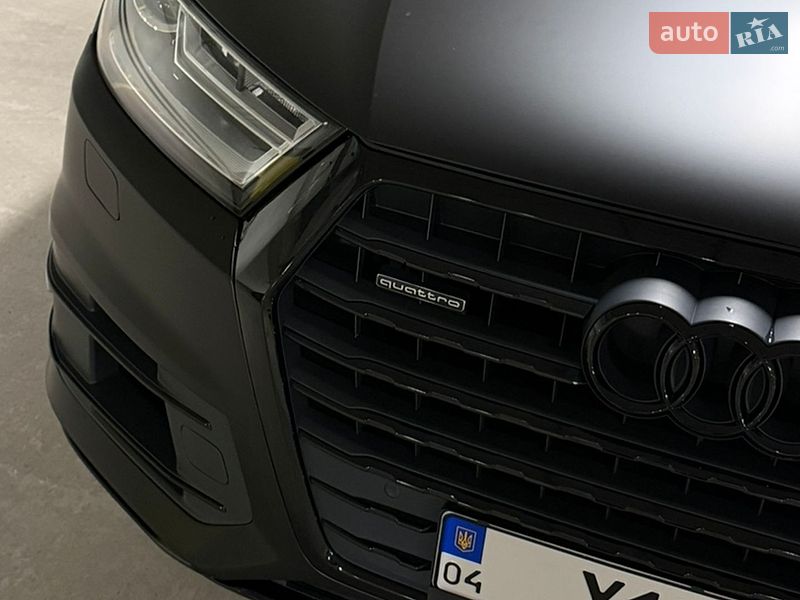 Позашляховик / Кросовер Audi Q7 2016 в Дніпрі