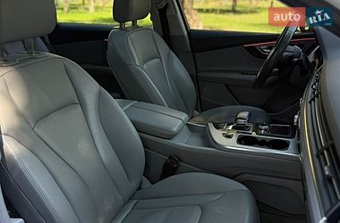 Внедорожник / Кроссовер Audi Q7 2018 в Киеве