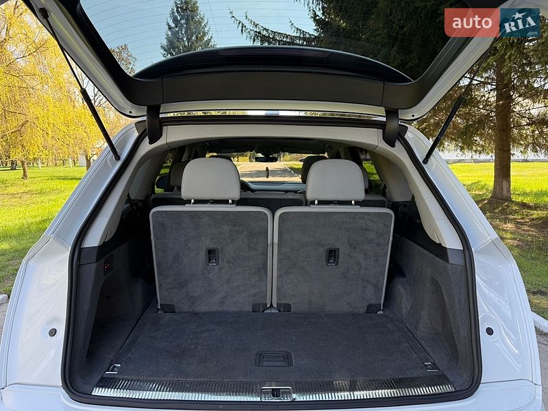 Внедорожник / Кроссовер Audi Q7 2018 в Киеве