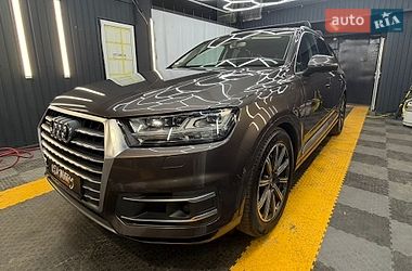 Позашляховик / Кросовер Audi Q7 2016 в Києві