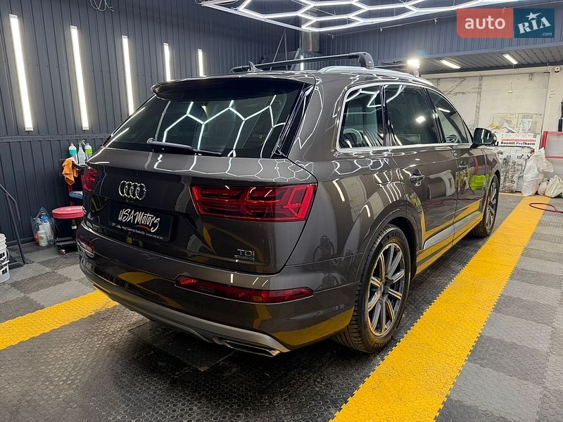 Внедорожник / Кроссовер Audi Q7 2016 в Киеве