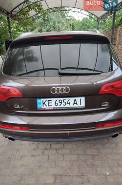 Внедорожник / Кроссовер Audi Q7 2011 в Синельниково