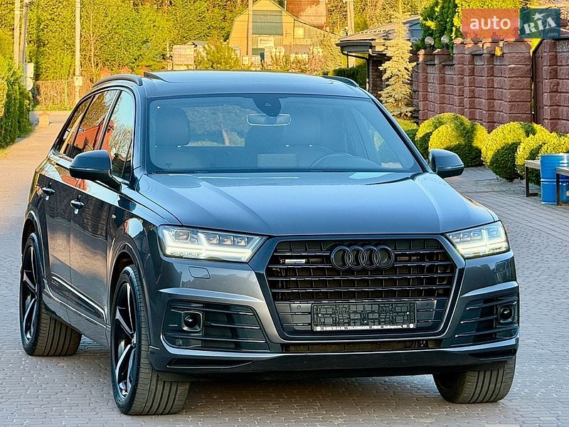 Позашляховик / Кросовер Audi Q7 2018 в Рівному