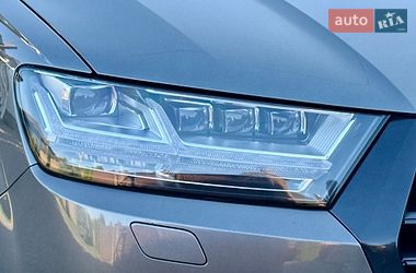 Позашляховик / Кросовер Audi Q7 2018 в Рівному