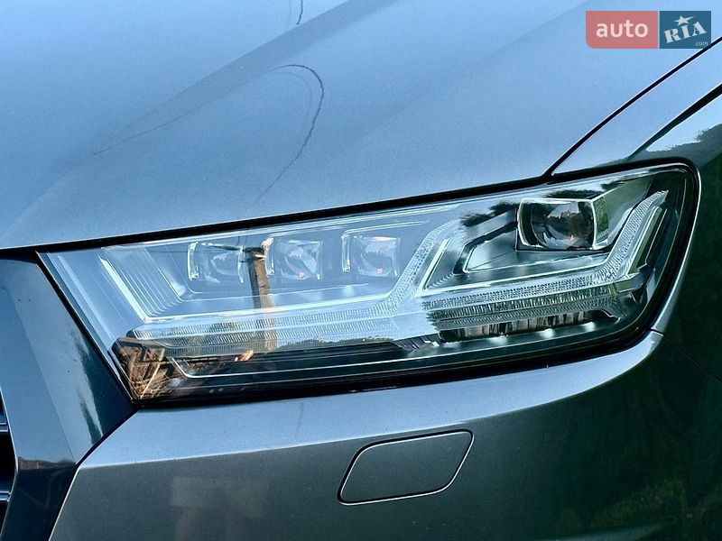 Позашляховик / Кросовер Audi Q7 2018 в Рівному