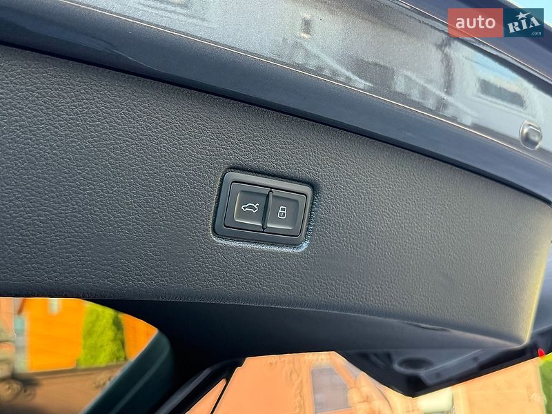 Позашляховик / Кросовер Audi Q7 2018 в Рівному