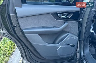 Позашляховик / Кросовер Audi Q7 2018 в Рівному