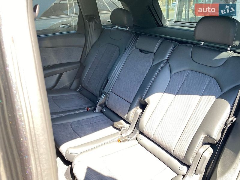 Позашляховик / Кросовер Audi Q7 2026 в Дніпрі