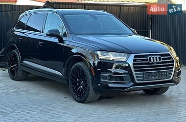 Внедорожник / Кроссовер Audi Q7 2017 в Сарнах