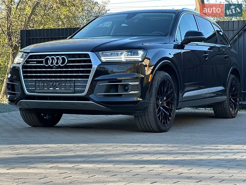 Внедорожник / Кроссовер Audi Q7 2017 в Сарнах
