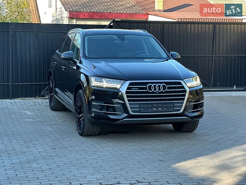 Внедорожник / Кроссовер Audi Q7 2017 в Сарнах