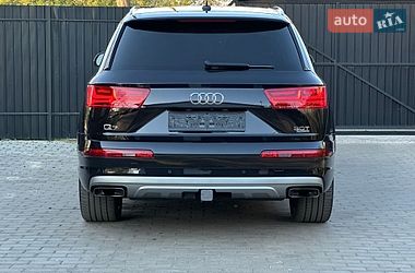 Внедорожник / Кроссовер Audi Q7 2017 в Сарнах