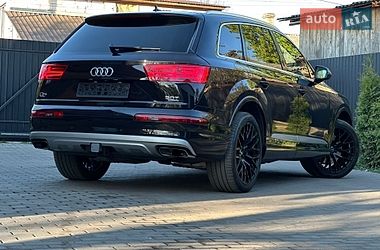 Внедорожник / Кроссовер Audi Q7 2017 в Сарнах