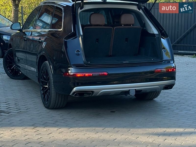 Внедорожник / Кроссовер Audi Q7 2017 в Сарнах