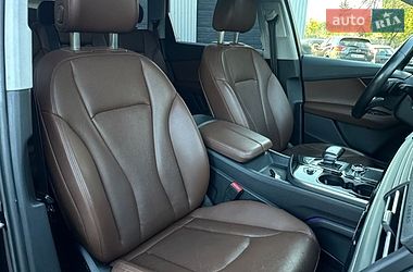 Внедорожник / Кроссовер Audi Q7 2017 в Сарнах