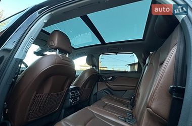 Внедорожник / Кроссовер Audi Q7 2017 в Сарнах
