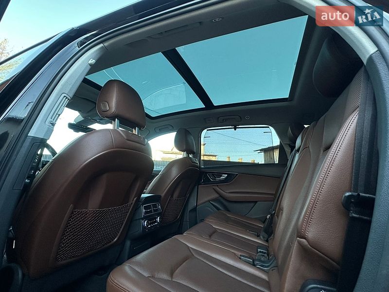Внедорожник / Кроссовер Audi Q7 2017 в Сарнах