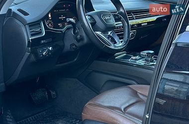 Внедорожник / Кроссовер Audi Q7 2017 в Сарнах