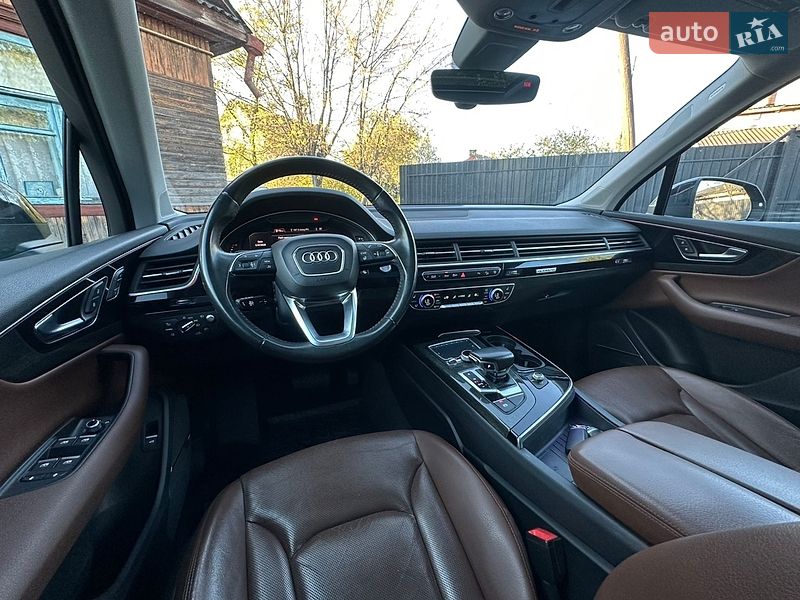Внедорожник / Кроссовер Audi Q7 2017 в Сарнах