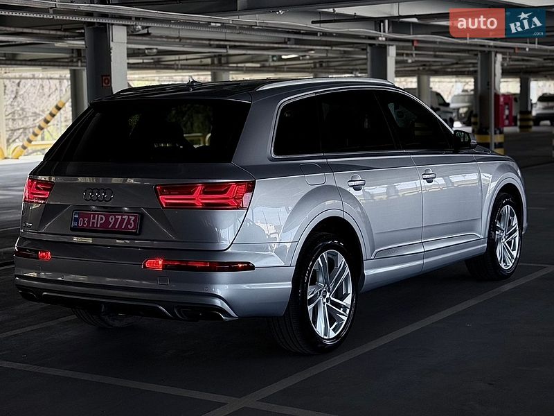 Внедорожник / Кроссовер Audi Q7 2018 в Киеве